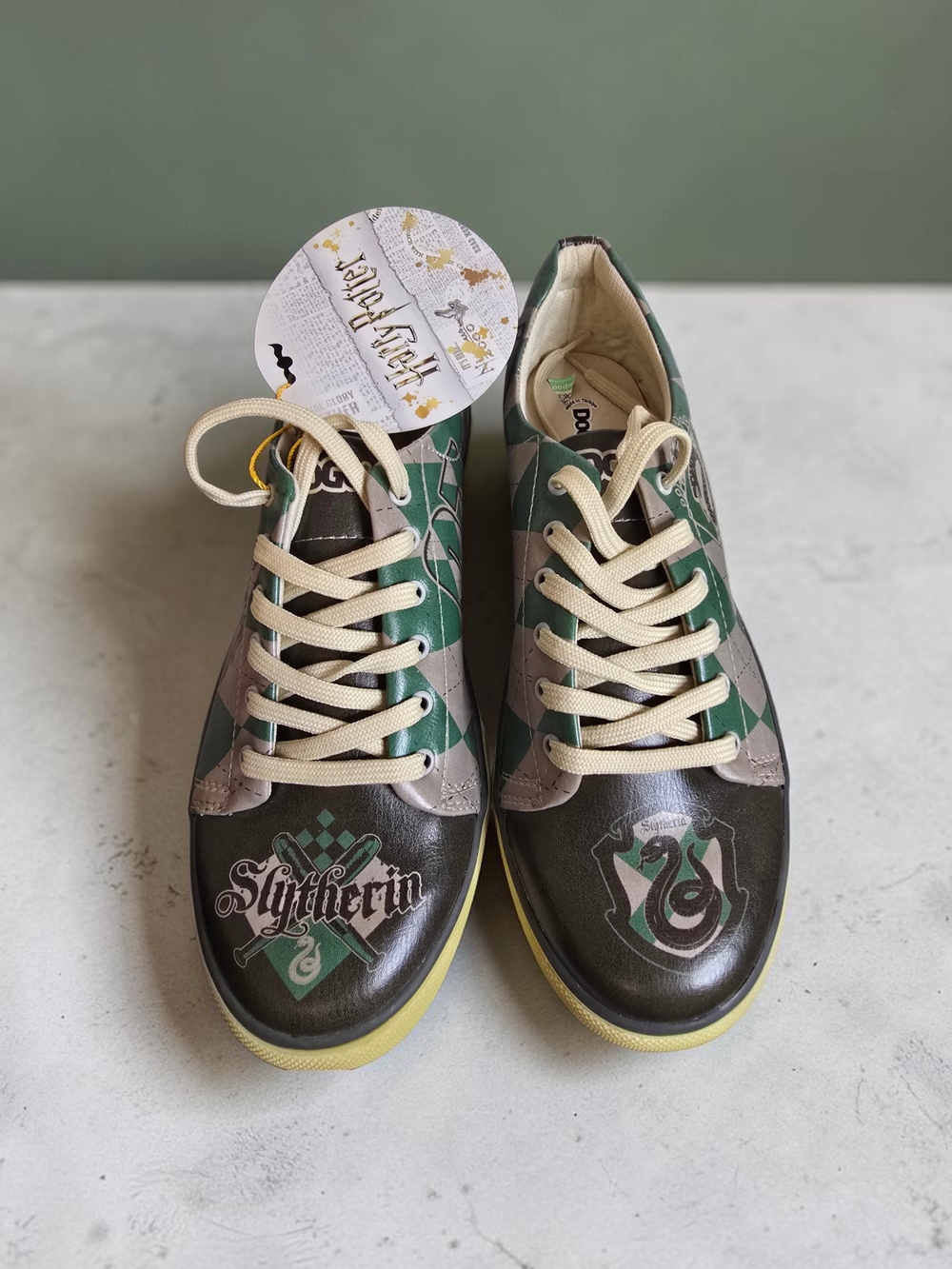 DOGO Harry Potter Slytherin Sneakers Size 41 NWT